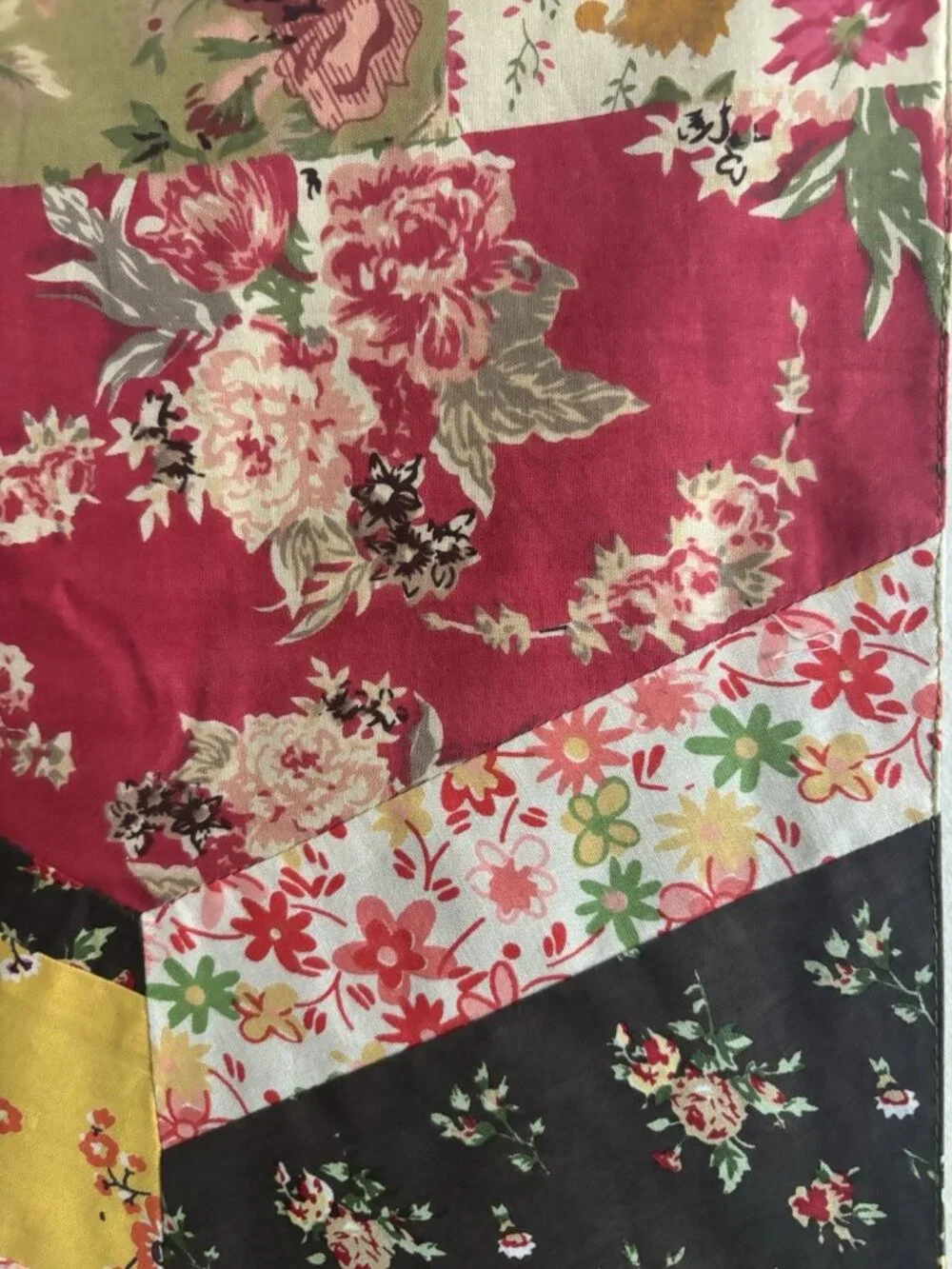 April Cornell Table Runner Festival Patchwork 70